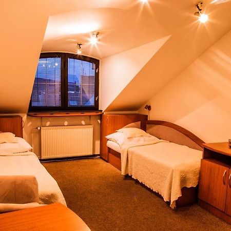 Penzion Pod Hradom Trenčín Exterior foto
